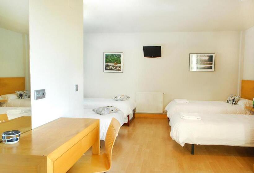 غرفة عائلية, Txintxua