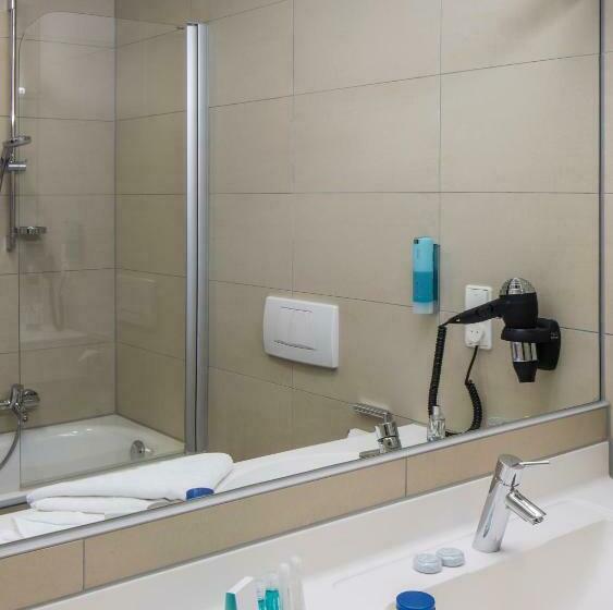 اتاق کلاسیک سه تخته, Austria Trend Hotel Europa Salzburg