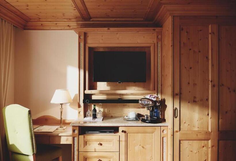 غرفة قياسية فردية, Burg Hotel Oberlech