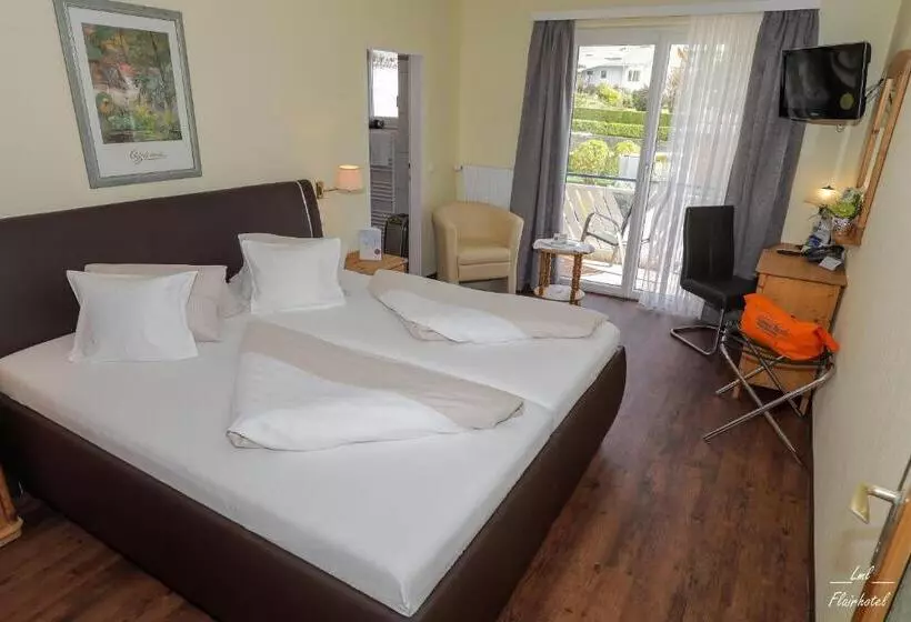 اتاق استاندارد با چشم‌انداز باغ, Flairhotel Am Wörthersee