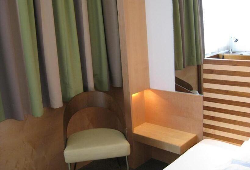 اتاق استاندارد یک نفره, City