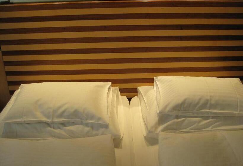 اتاق استاندارد, City