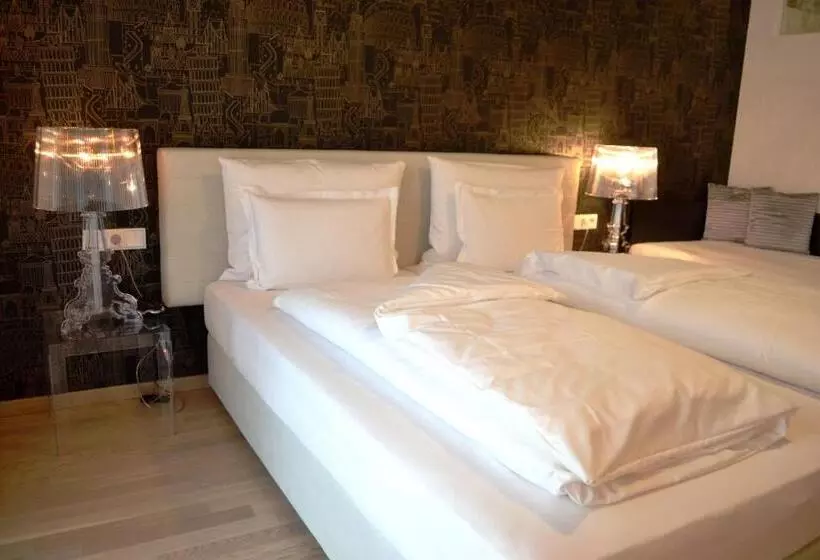 Comfort Triple Room, City