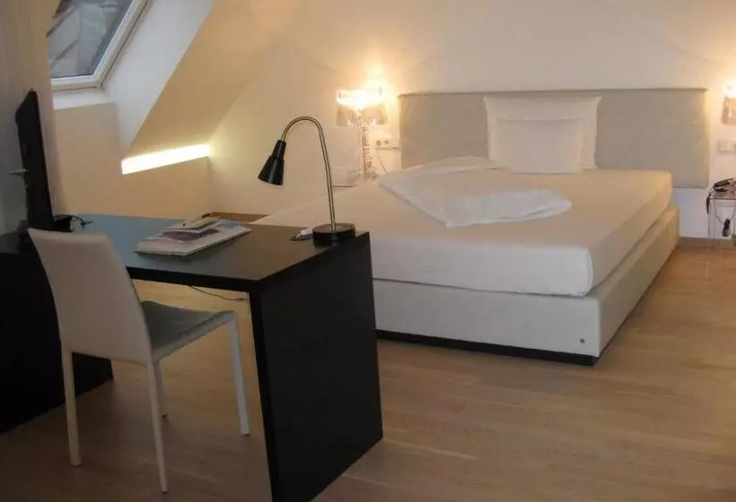 Premium Room with Balcony, City