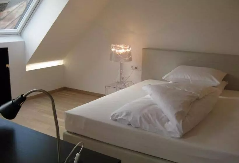 Suite, City