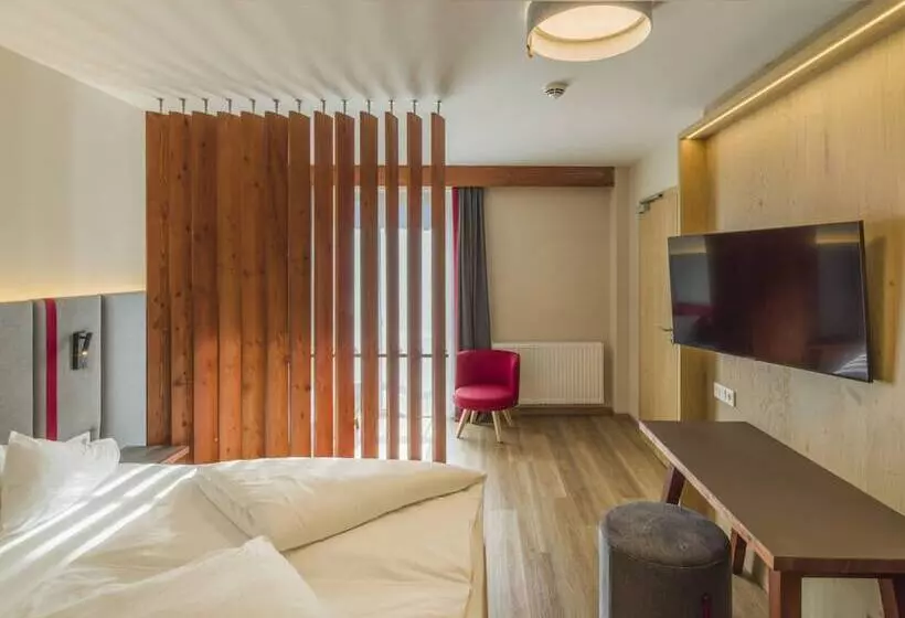 バルコニー付きデラックスルーム, Falkensteiner Family Hotel Sonnenalpe