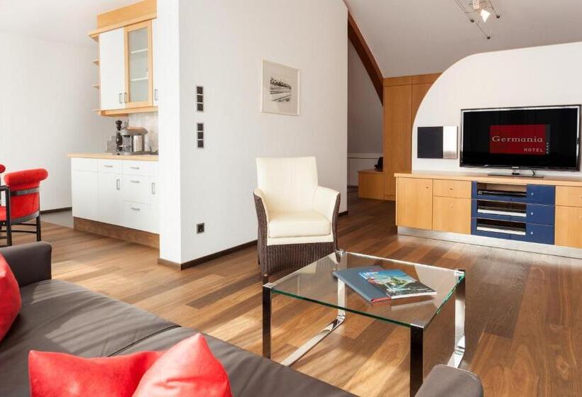 جناح ديلوكس, Germania