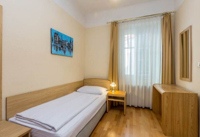 اتاق استاندارد یک نفره, Graf Stadion