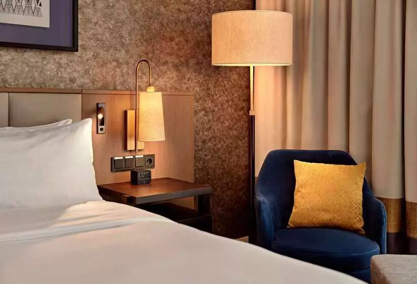 اتاق اجرایی با تخت بزرگ, Hilton Vienna Park