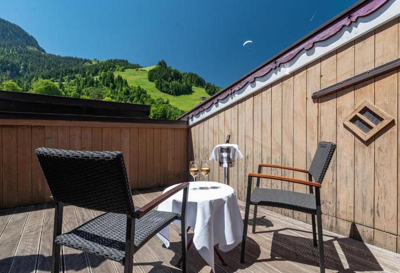 주니어 스위트, Kaiserhof Kitzbühel, 4 Sterne Superior