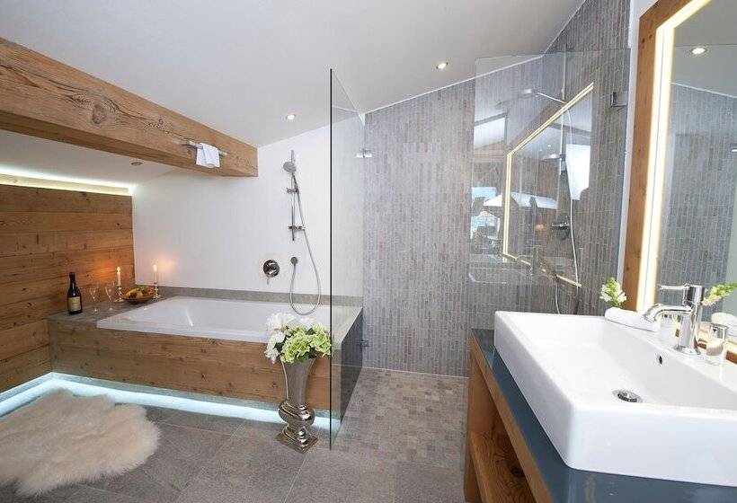 Номер Deluxe с Балконом, Natur & Spa Hotel Lärchenhof