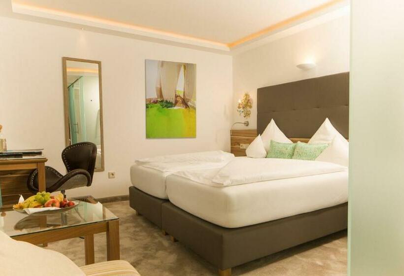 スーペリアールーム, Neuhaus