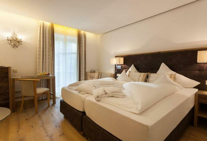 スーペリアールーム, Neuhaus