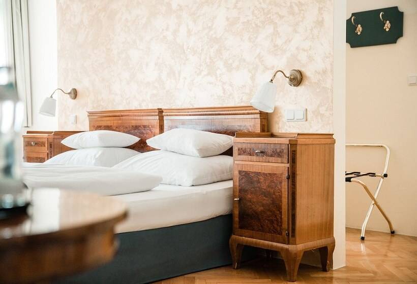 수피리어 트리플 룸, Palais Hotel Erzherzog Johann