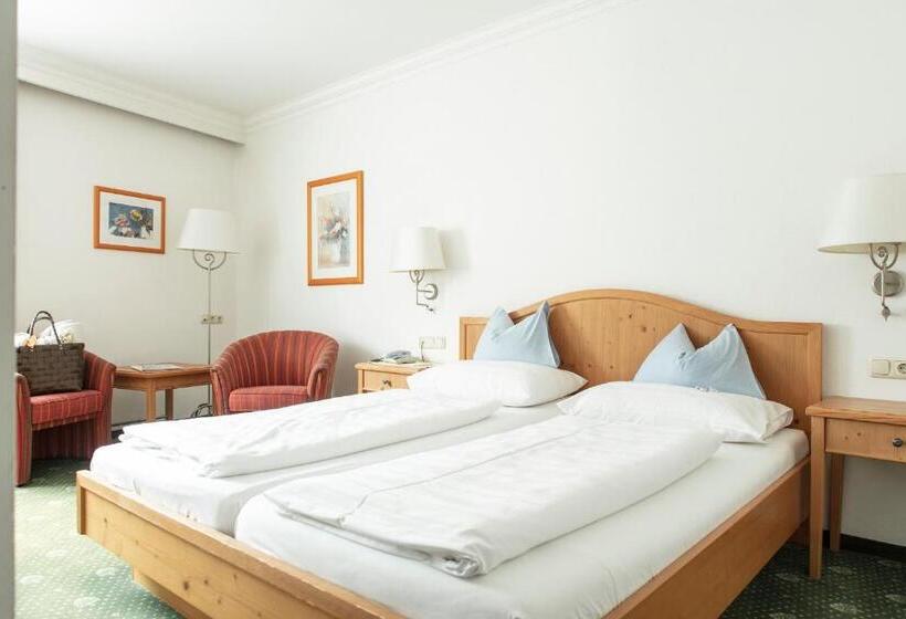 اتاق کلاسیک, Rauriserhof 4 Sterne Superior