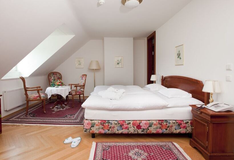 디럭스 룸, Richard Löwenherz