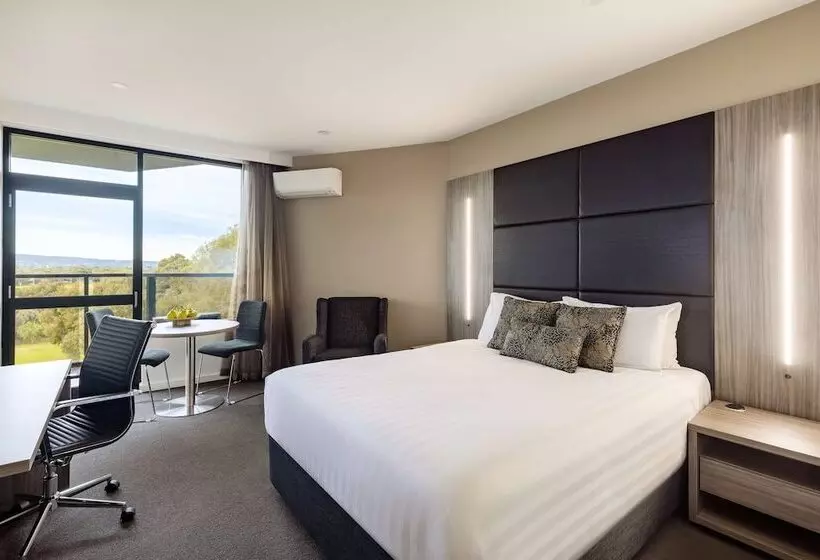 公園の見えるスーペリアルーム, Rydges South Park Adelaide