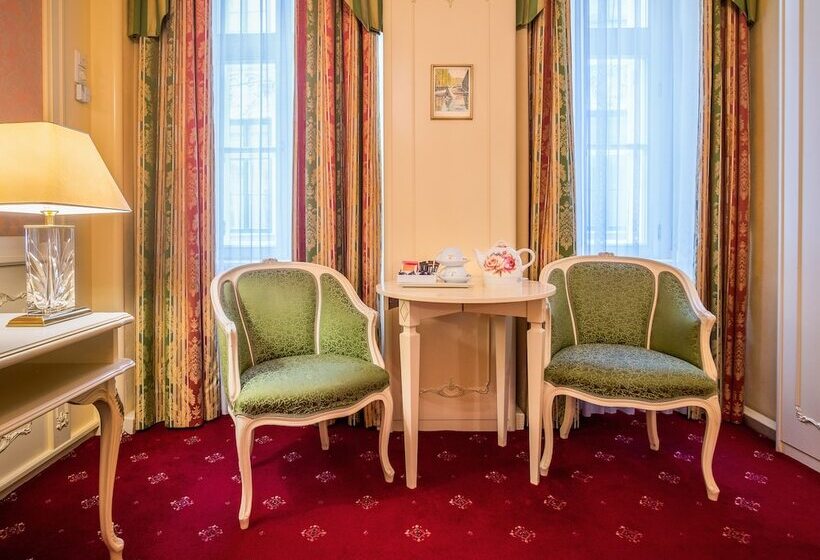 디럭스 룸, Schlosshotel Römischer Kaiser