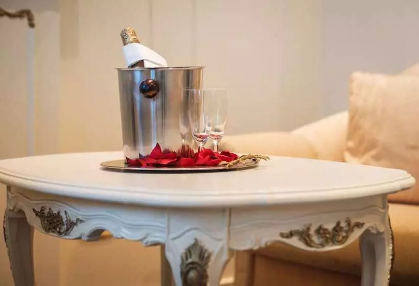 ジュニアスイート, Schlosshotel Römischer Kaiser
