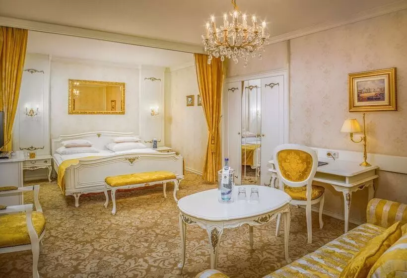 ジュニアスイート, Schlosshotel Römischer Kaiser