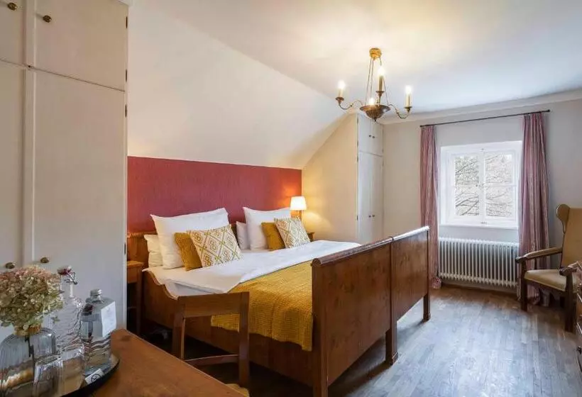 اتاق استاندارد, Der Schlosswirt Zu Anif   Biedermeierhotel Und Restaurant