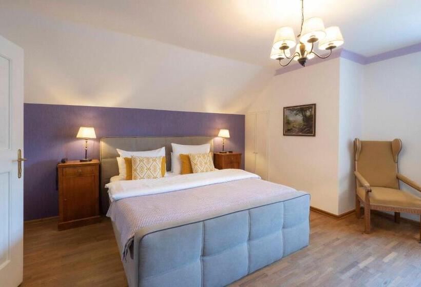 اتاق استاندارد, Der Schlosswirt Zu Anif   Biedermeierhotel Und Restaurant