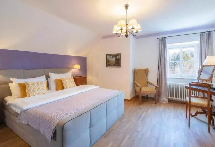 اتاق استاندارد, Der Schlosswirt Zu Anif   Biedermeierhotel Und Restaurant