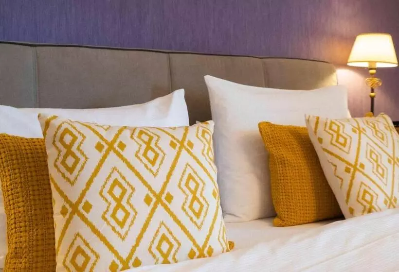 اتاق استاندارد, Der Schlosswirt Zu Anif   Biedermeierhotel Und Restaurant
