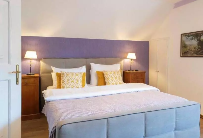 اتاق استاندارد, Der Schlosswirt Zu Anif   Biedermeierhotel Und Restaurant