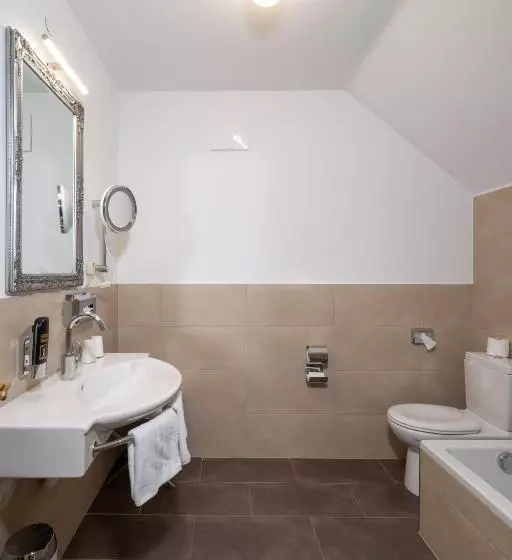 اتاق عادی, Der Schlosswirt Zu Anif   Biedermeierhotel Und Restaurant