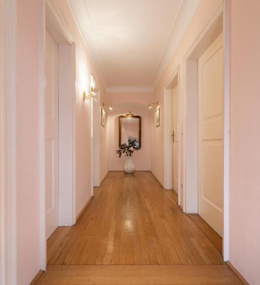 סוויטה, Der Schlosswirt Zu Anif   Biedermeierhotel Und Restaurant