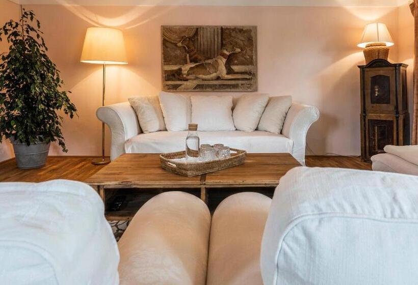 סוויטה, Der Schlosswirt Zu Anif   Biedermeierhotel Und Restaurant