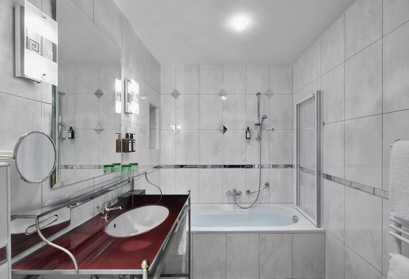 Номер Deluxe, Schwarzer Adler Innsbruck