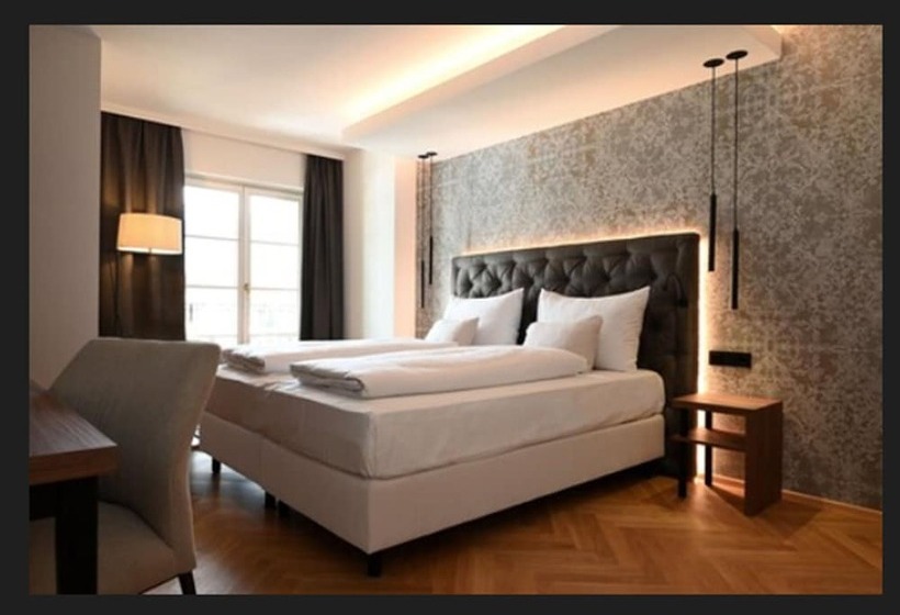 Номер Deluxe, Schwarzer Adler Innsbruck