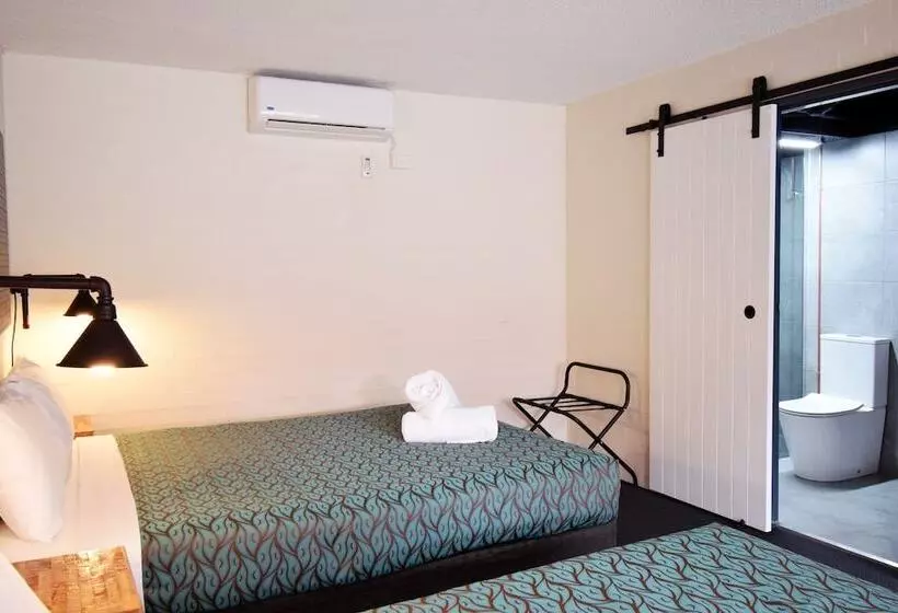 اتاق لوکس خانوادگی, Albury Winsor Park Motor Inn