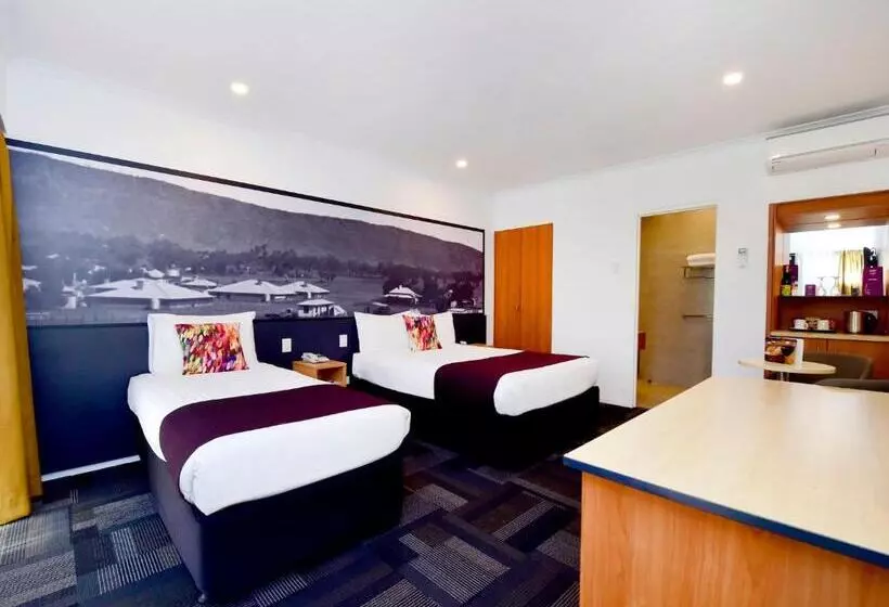 Standard Single Room Single Bed, Mercure Alice Springs Resort
