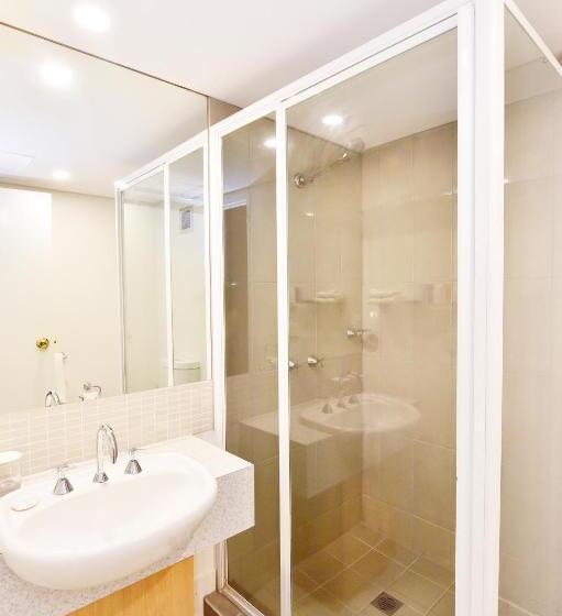 带大床的高级房间, Mercure Alice Springs Resort