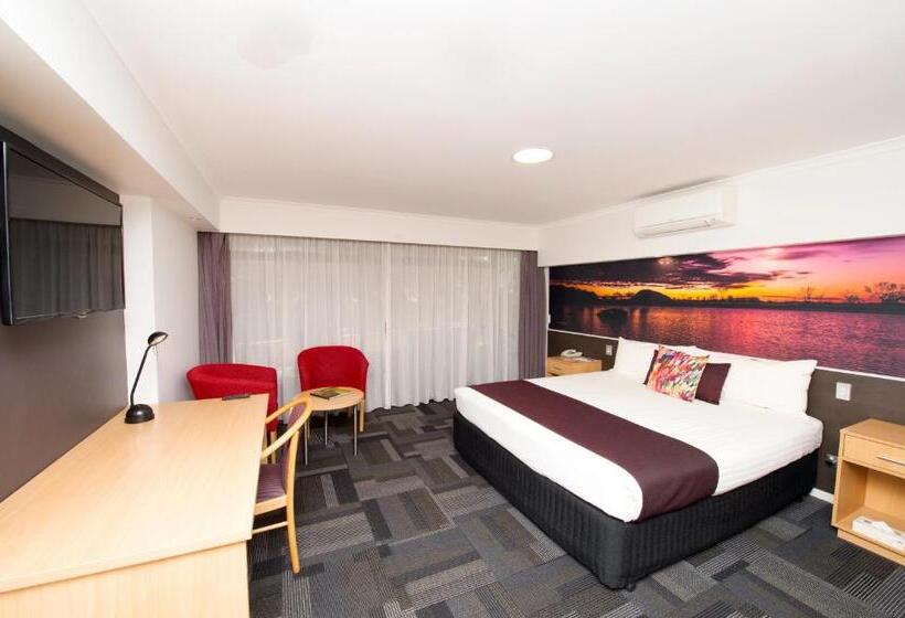 带大床的高级房间, Mercure Alice Springs Resort