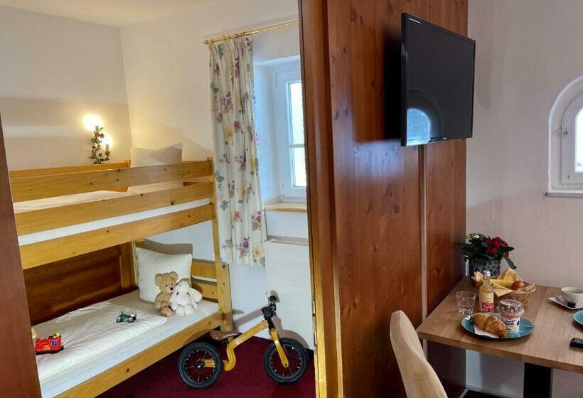 חדר משפחתי, Waldhotel Seefeld