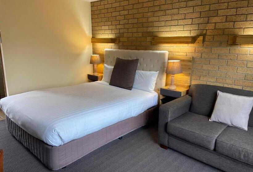 スタンダードルーム, Aat 28 Goldsmith Motel