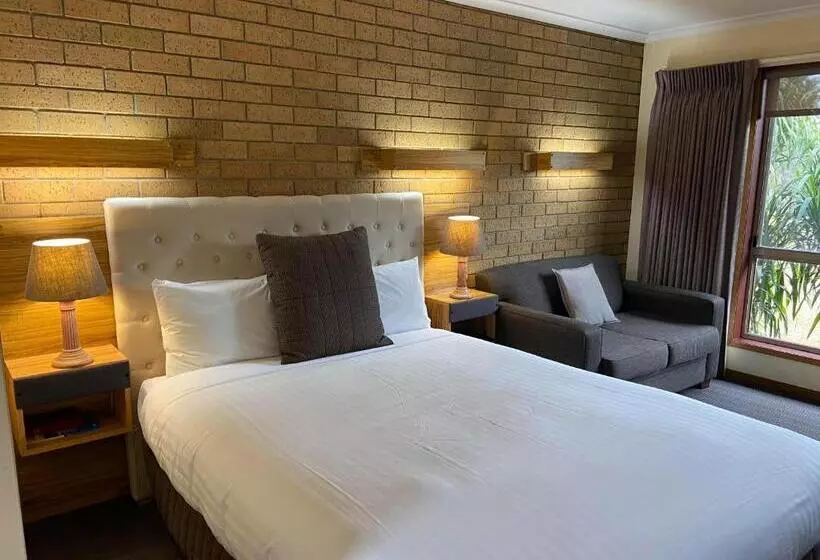اتاق استاندارد, Aat 28 Goldsmith Motel
