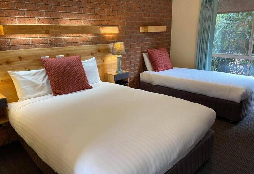 スタンダードルーム, Aat 28 Goldsmith Motel