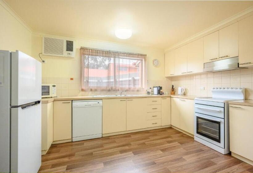 ３ベッドルームアパートメント, Aat 28 Goldsmith Motel