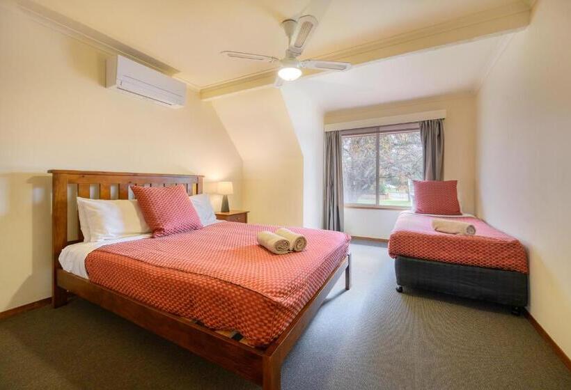 ３ベッドルームアパートメント, Aat 28 Goldsmith Motel