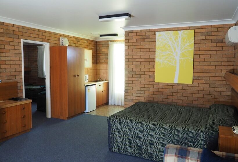 חדר משפחתי, Cudgegong Valley Motel