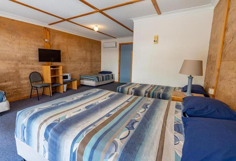 패밀리 룸, Great Western Motel Norseman