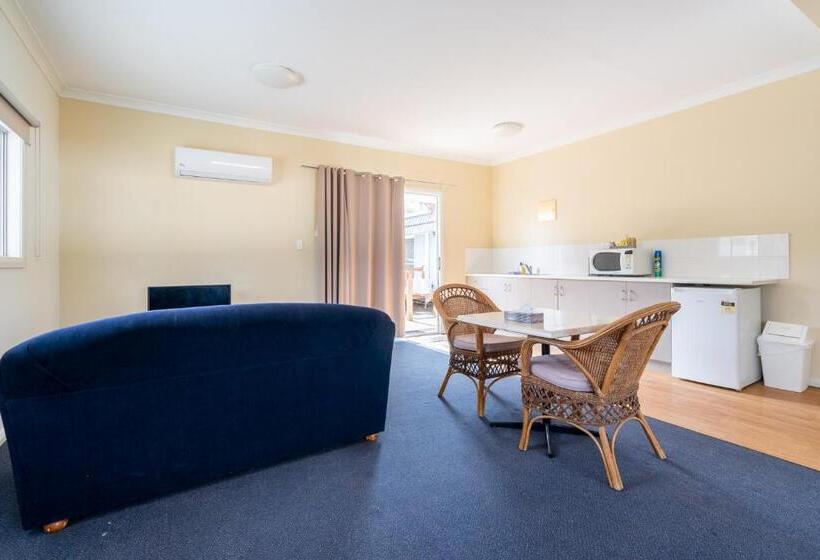 آپارتمان 1 خوابه, Great Western Motel Norseman