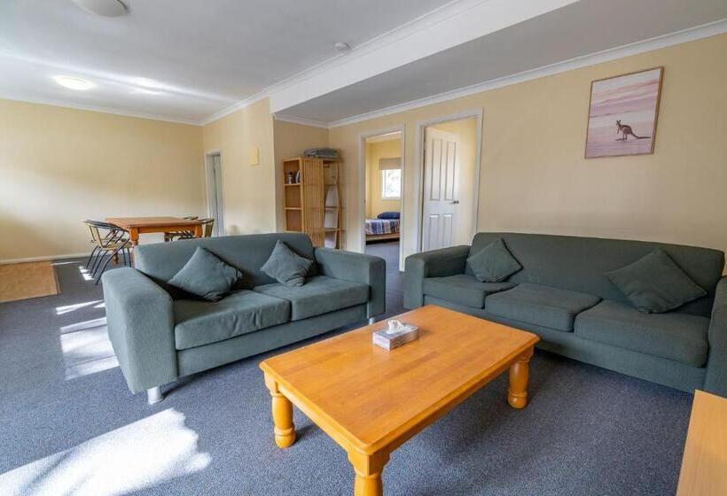 آپارتمان 2 خوابه, Great Western Motel Norseman