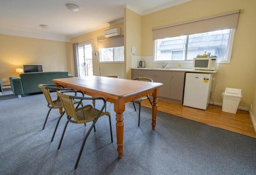 آپارتمان 2 خوابه, Great Western Motel Norseman