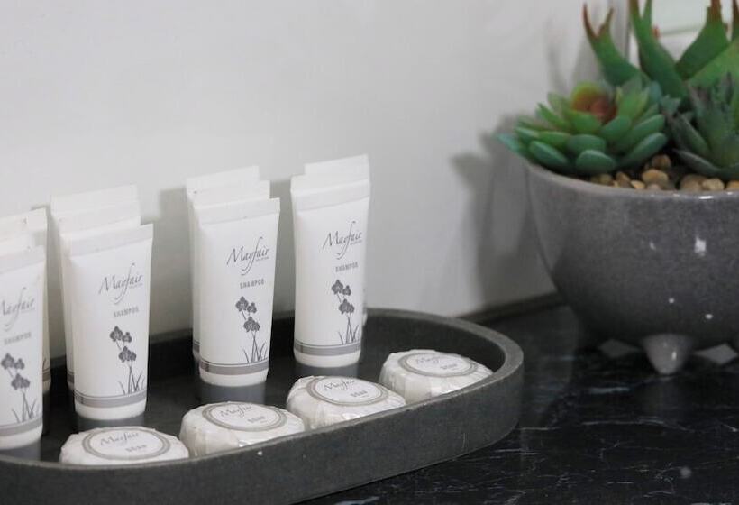 آپارتمان 2 خوابه, Hilltop Motel